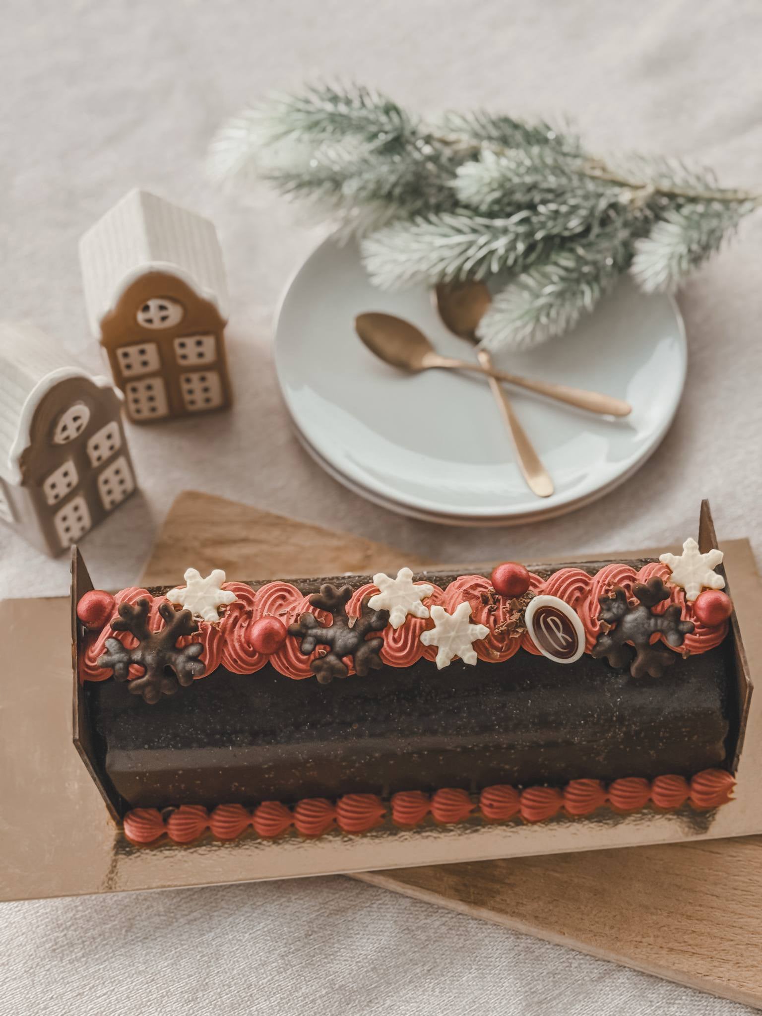 Bûche Chocolat Aux Cerises